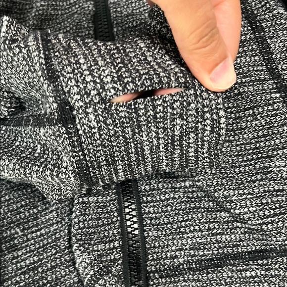lululemon athletica Black and Gray Jacket - Picture 7 of 15